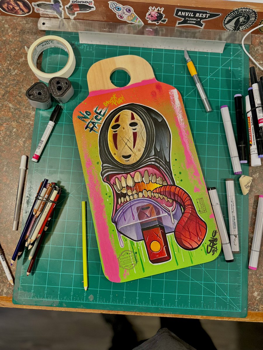 🖊🖍✏️🖌 #prismacolorpencils #prismacolormarkers #uniposca #sharpiepaintpens #jellyrollpens #metalmachinepens #basswoodcharcuterieboardcanvas 
🖌✏️🖍🖊