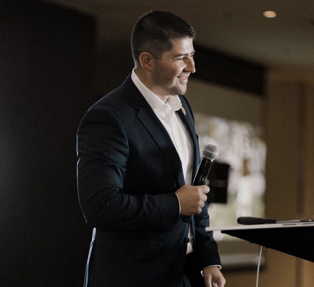 Thank you for all your congratulations that have reached me! 🙏🏻 Unfortunately, I can not answer everyone personally! #thankful 

Vielen Dank für all eure Glückwünsche die mich erreicht haben! 🙏🏻 Ich kann leider nicht jedem persönlich antworten! Fühlt euch gedrückt 😃