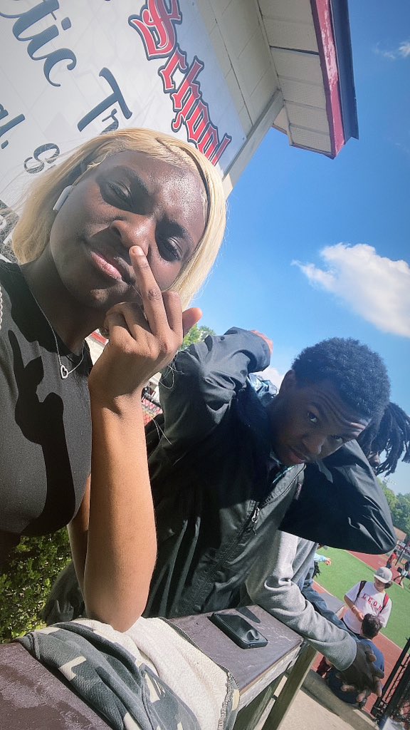 vvsgerika's tweet image. DEF POPPED IT FOR U @nooofacce #1year #foxday 🫶🏾🫶🏾🫶🏾