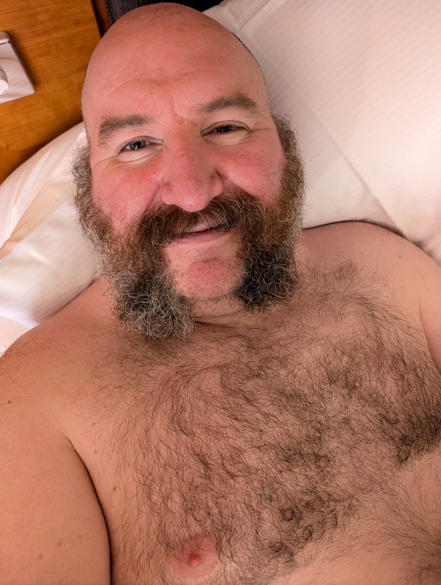 beardoc's tweet image. After a very long period of delays and missed connections, I arrived at night and didn't even bother with dinner, instead collapsing in bed. Back up ready to take on the day before heading to Berri SA. Good morning Adelaide!