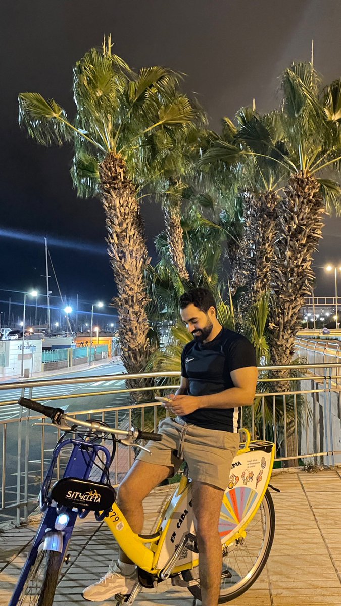mdlamine00's tweet photo. و إني أقدس ذاتي تقديسا يجعلني امحو كل من يقلل من شأنها فلا تتعالى حتى لا تهان. https://t.co/2MhxJMH2do