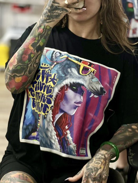 GM ya legends! 

My site Gimiksborn.com is NOW LIVE!! 

Drop in for a milkshake n check out the new Gimiks Tees n Fleece! Enjoy🥕 #GimiksBorn #Art