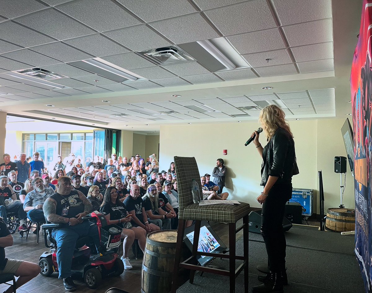 Izzy Presley tweet media