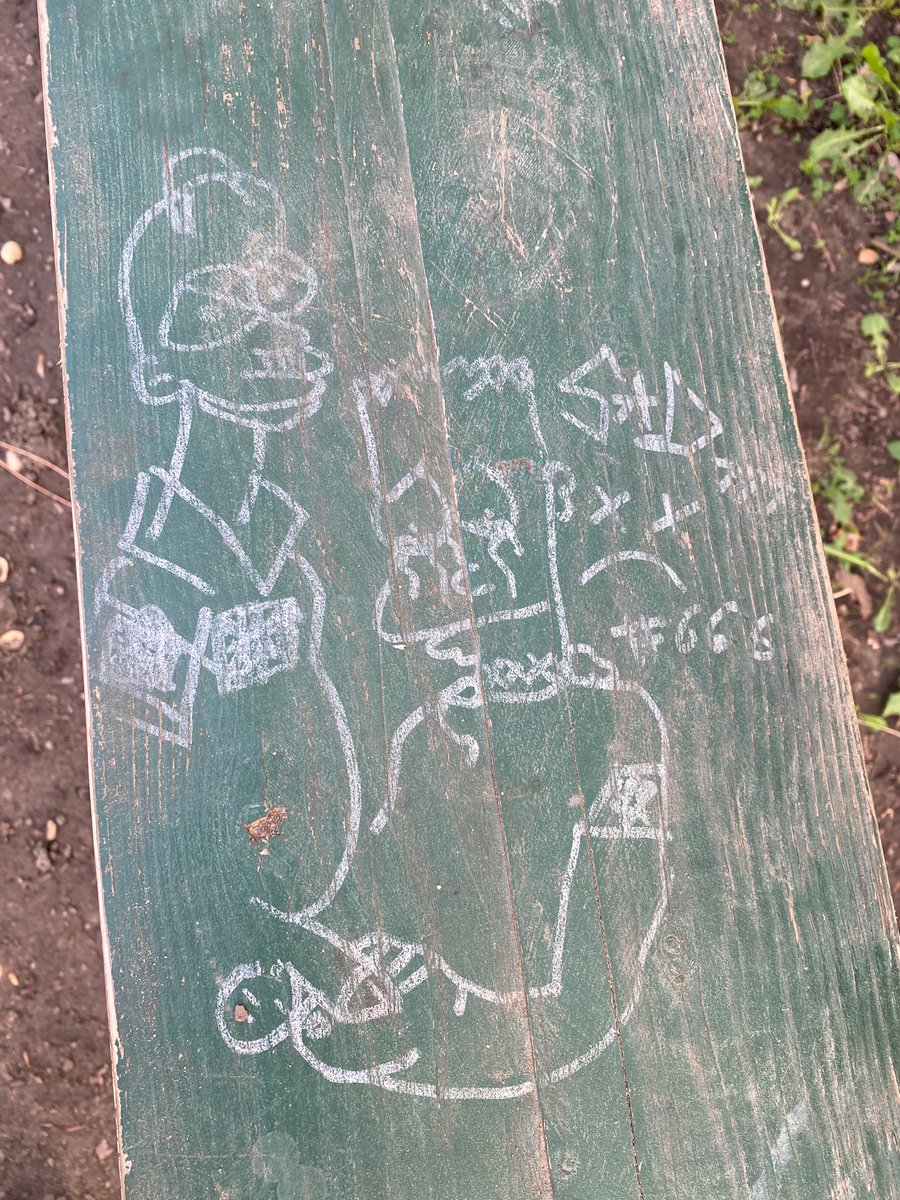 NomadickGayze's tweet photo. What in the hell, man? Dโoh! ๐ฉ
#nomadickgayze #picnicbench #park #bart #homer #thesimpsons #marker #pene #penis #pito #sacramento #california #rude #curtispark #incest #cartoons #art #donut https://t.co/t3QvhkS4GB
