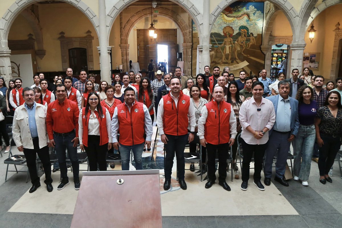 IRHnacional's tweet photo. Felicitamos al @IRHDurango por dar inicio al programa de capacitación 2024, con la presencia de nuestro presidente @OmarGarciaL_. 

Agradecemos a @eduardguezh por su liderazgo en este esfuerzo. El arranque incluye un análisis profundo del Proceso 2024 y las proyecciones para 2025 https://t.co/CR0G8hET2C
