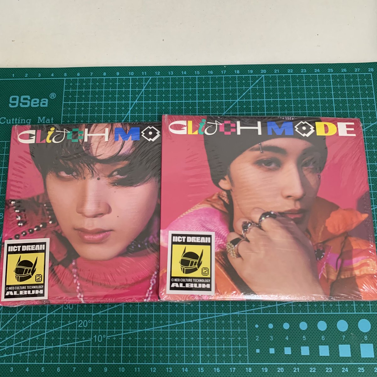 0104cartue's tweet photo. nct dream 8th anniversary giveaway! ◡̈

𓍢 ִ ໋ 2 winners of sealed glitch mode digipack (haechan &amp; mark) 

mechanics:
↳ mbf, like, rt
↳ reply your fav 7dream pic + the tags 
7DREAM 8TH ANNIVERSARY
#Forever8estie7DREAM 
#아이고_칠드림_생일이에요

ends tom 💚 https://t.co/ENS83kcsLK