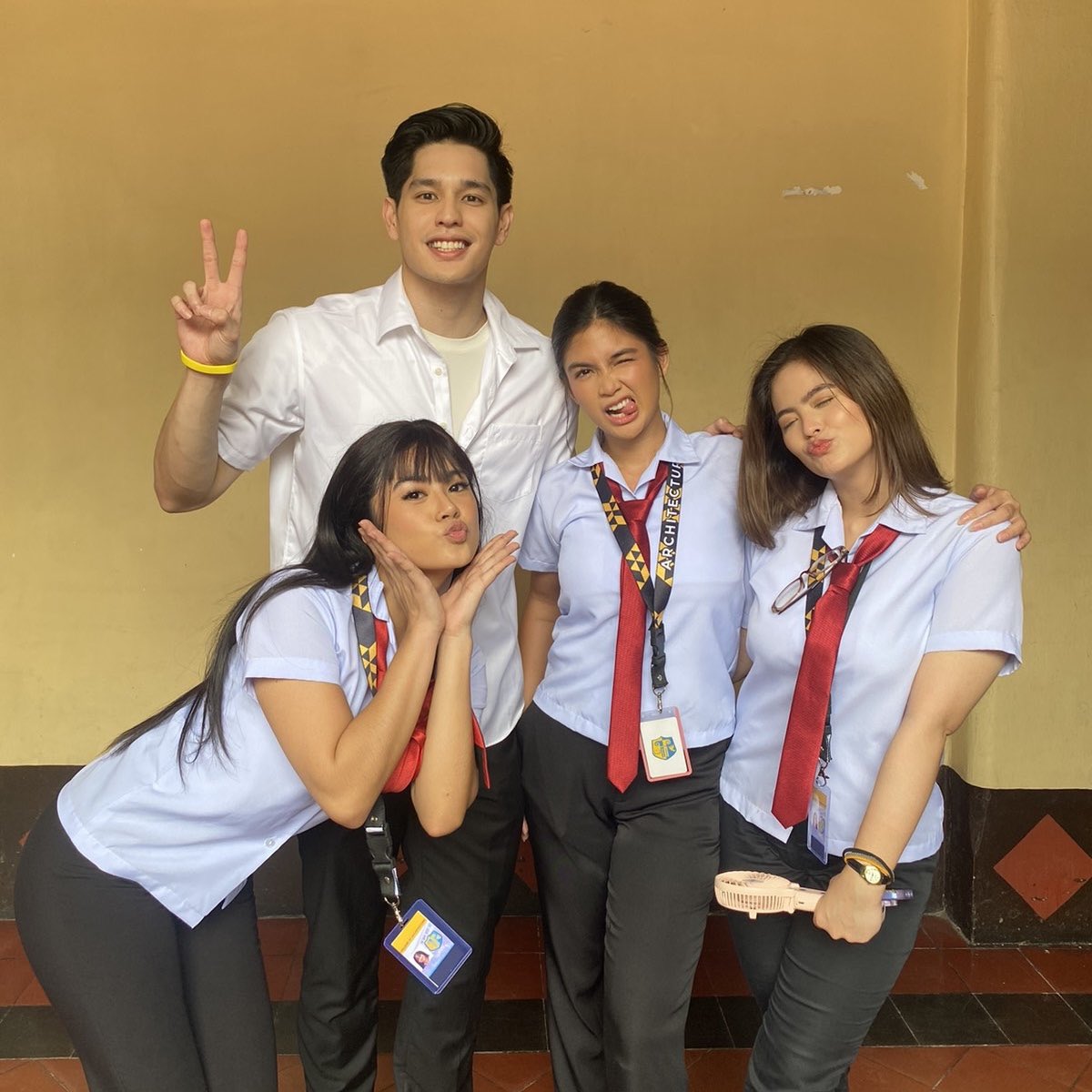 StudioVivaPH's tweet photo. THE OG VALERIA HIGH SQUAD ❤️
PS: Hindi nakasama si Arkin kasi masyadong busy. Hihi.
Don’t forget to watch Chasing In The Wild now streaming on Viva One: https://t.co/vjR3rYCnql
#UniverKada
#ChasingInTheWild
#StudioViva
#VivaOne https://t.co/hRREXjvmiV
