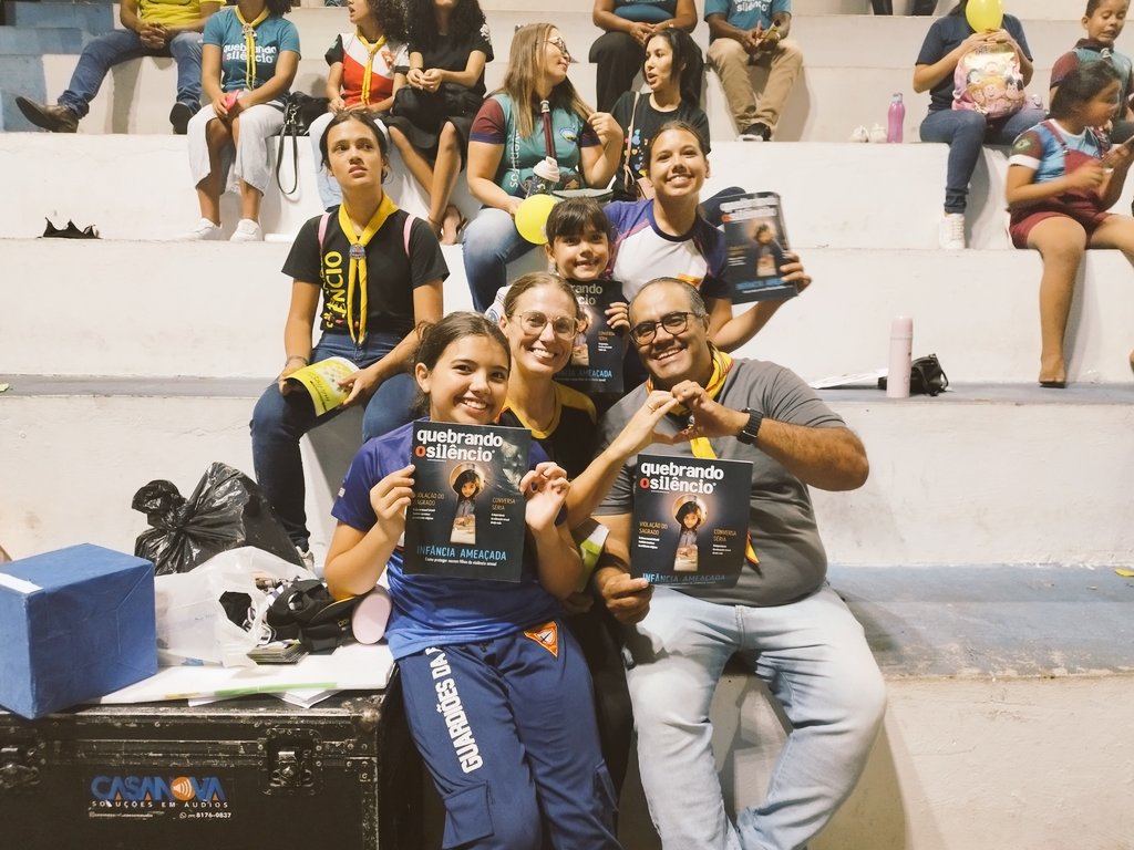 Predivalsantos's tweet photo. Quebrando Silêncio ... Distrito Campo De Belém em caxias MA 
#diganaoaviolenciacontraascriancas 
Frase de Hoje do meu amigo Senador Da República 
@MagnoMalta 
"Criança não ficou para ser Abusada mas, amada , acolhida e cuidada "
#Quebrandosilêncio https://t.co/53pnLntQ2G