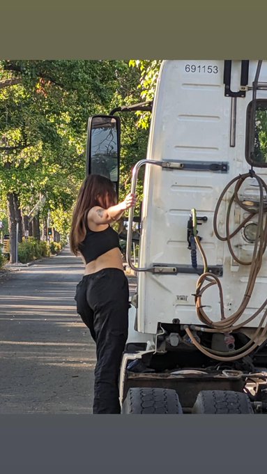 Watch Audrey's leaked NSFW photo on TwXstars