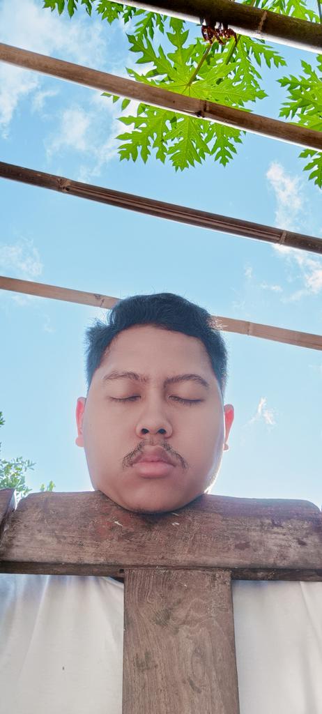 Berjemur nyamain ikan teri 🥵