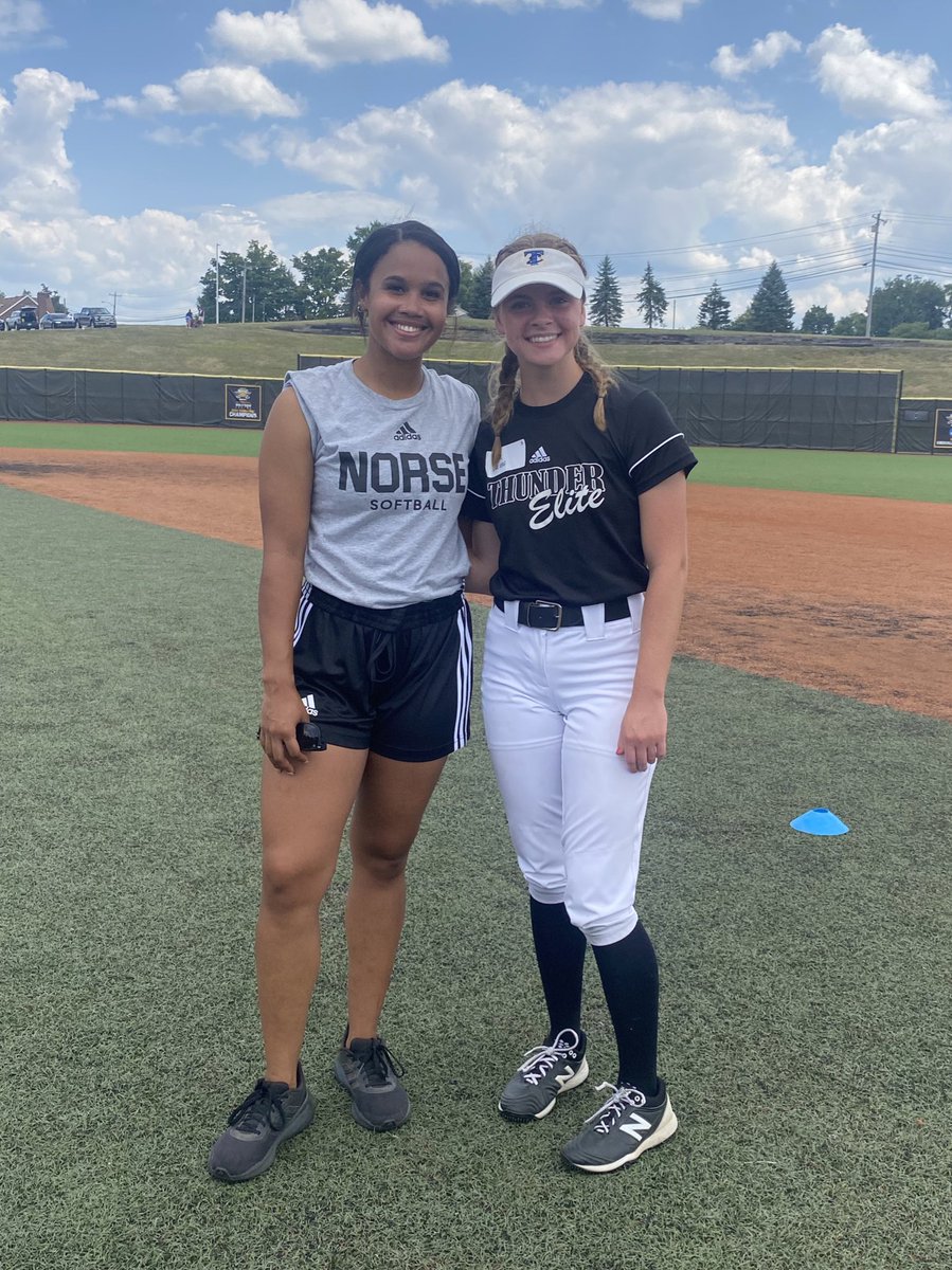 Huge thanks to <a href="/MorganNewport18/">Morgan Gerak</a> and the <a href="/NKUNorseSB/">NKU Softball 🥎</a> team for putting on an excellent camp today! Got some good defensive and offensive work in, and learned new glove work drills! <a href="/TEP_Zak/">Thunder Elite 18U Premier - Zak</a> <a href="/OilerPride22/">Jeff Steiner</a> <a href="/NAEagleSoftball/">New Albany Softball</a>