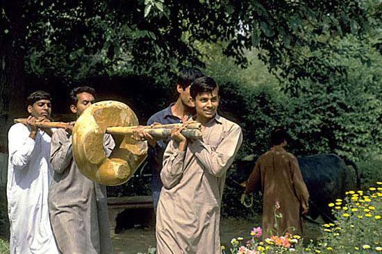 Ringstones are among the most fascinating of ancient Indus objects, particularly after recent research has shown some of those at Harappa to have originally been manufactured near Dholavira and then transported some 1,000 kilometers north. We think they might have been used to