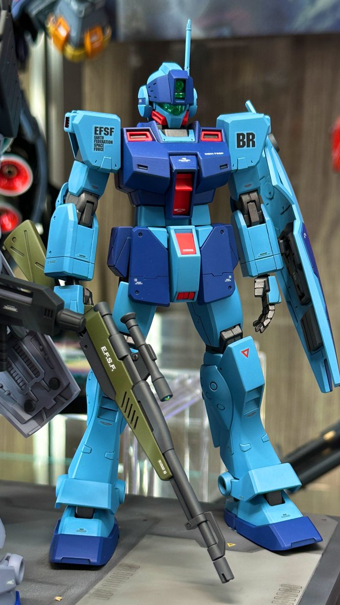 マーシーさん<a href="/Marcy_stroke08/">Marcy</a> 製作のブランリヴァル隊がショーケースに仲間入りしました！
G3ガンダム、ジムスナイパー2、量産型ガンキャノンの三機に台座まで！
細部までプロポーションを調整されつくした素晴らしい作品です！
是非ご覧いただきたい作品です。

#gunpla #ガンプラ