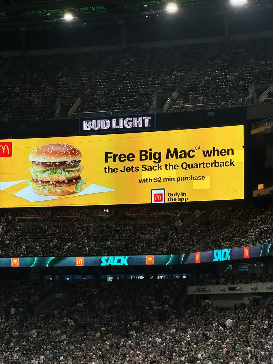 amandagudowitz's tweet photo. i bet mcdonald’s didn’t realize what they were getting into when they did this https://t.co/VwXYy2mcdH
