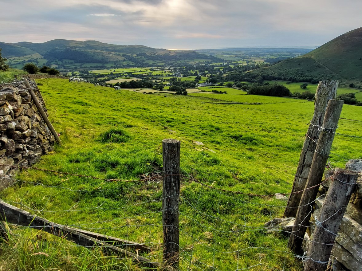 30th July 1824
"returned thro’ the beautiful, rich-looking vale of and pretty village of Lorton"

#AnneLister and Aunt Anne Lister (with George and Caradoc, and the hack-horse) return to Keswick from Scale Hill inn via beautiful Lorton vale.
We found these satisfying views of it.