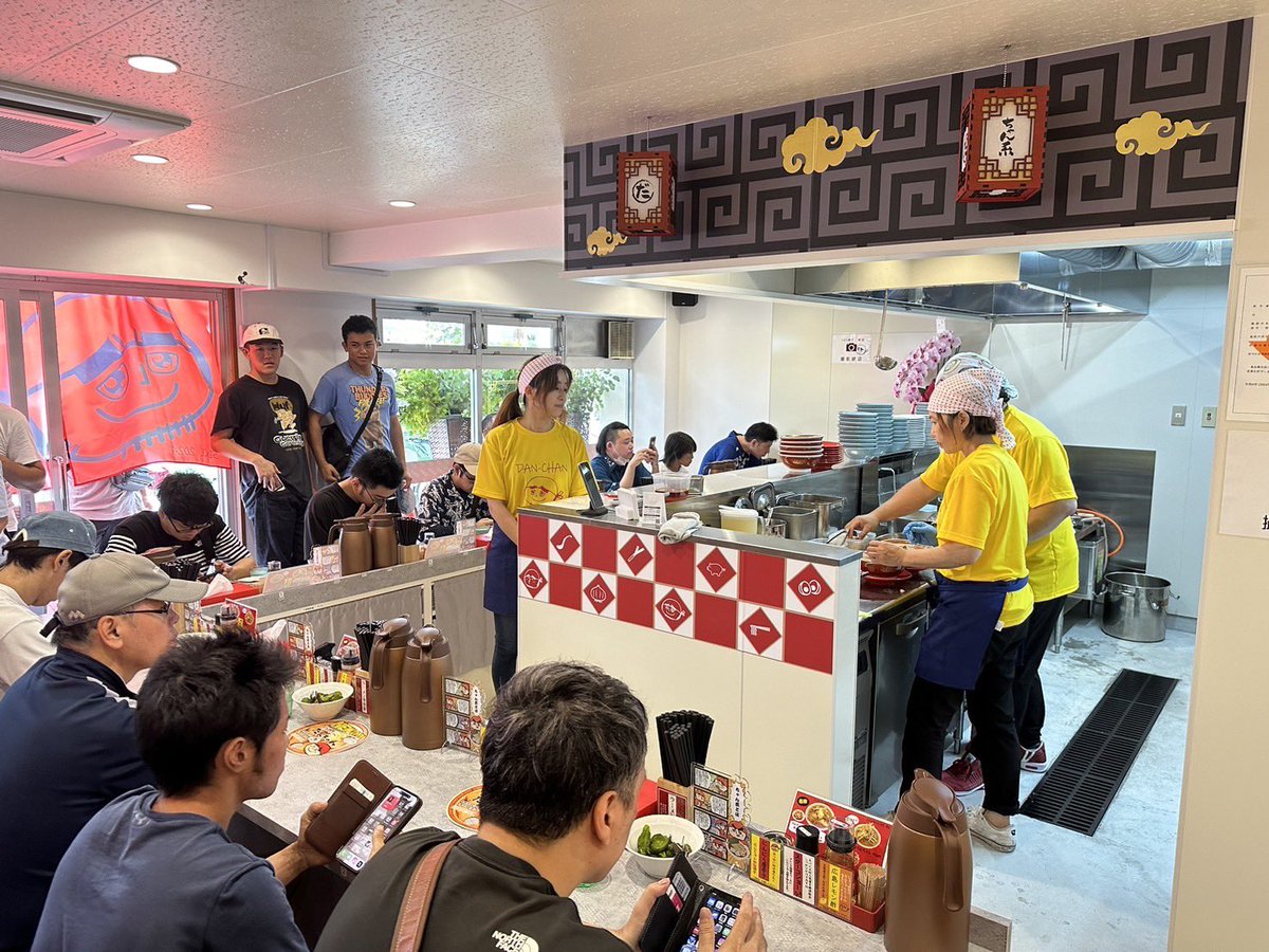 monra32's tweet photo. 防府市　新田　
新店舗のオープン記念
無事に100杯完売しました🙇‍♂️
疲れたけどサイコー✌️ https://t.co/vluI8xYztR