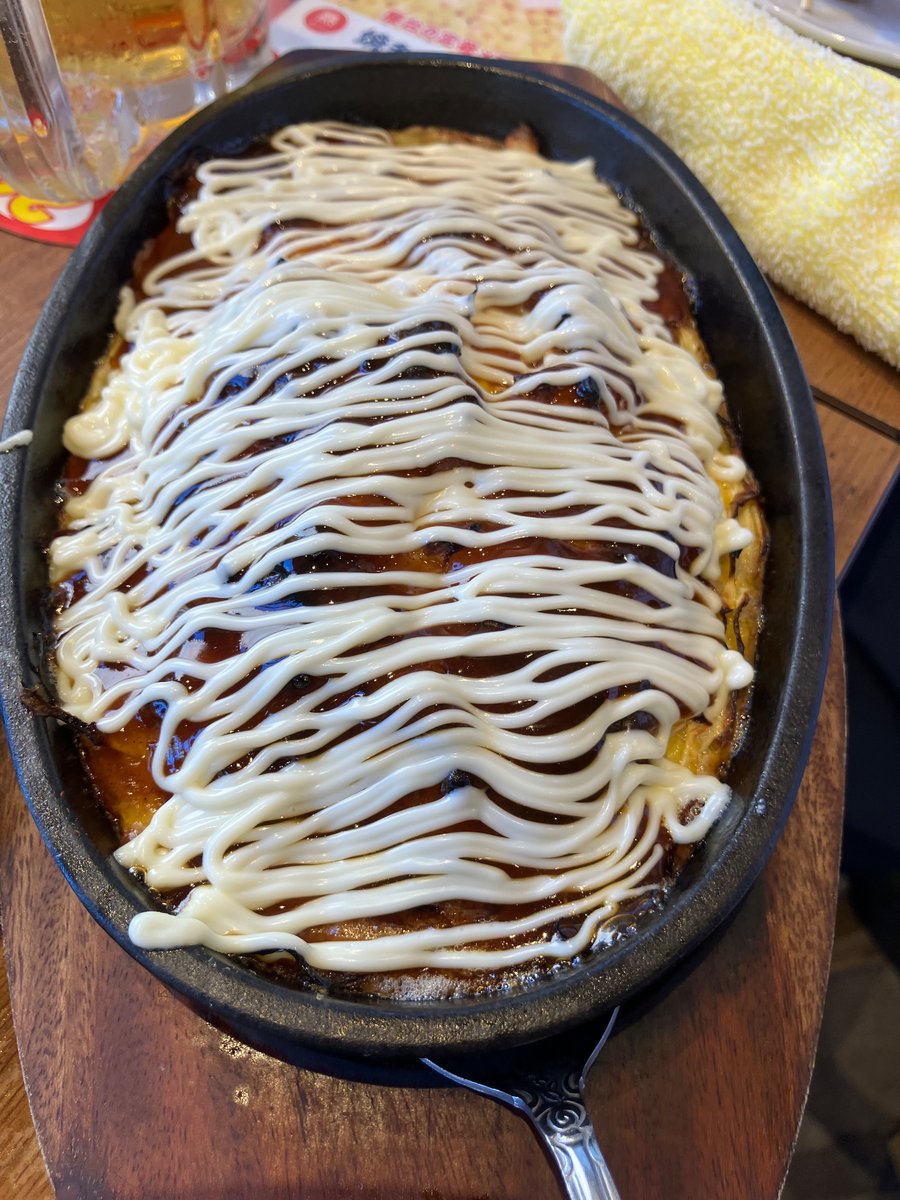 fcsuzuka_vc's tweet photo. 「夏の終わりの全国決起集会」
はじまりました〜!!
#伝串 おいしー🤤
#新時代
#PHADS
#アトレチコ鈴鹿 https://t.co/7Md0wOngZT