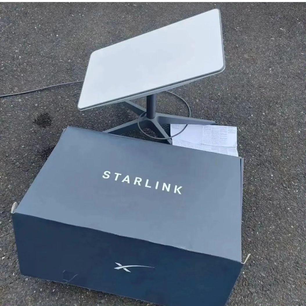 KilixTom's tweet photo. @HEbabuowinos 😌🤪Just got mine last week, no more undersea cable damanges excuses, high speed, cheap, Antitheft https://t.co/D7y2zm74xx
