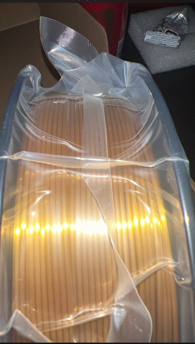 We also got in the PLA filament in for the collectibles 🎉

We chose gold. We thought the first collectors should have gold collectibles🏆🥇

These are going to be sick!! 🚀🚀

#3dprint #robot #Collectible #pol #matic #PolygonNFT #Airdrop #giveaway #web3 #crypto #gold #eth #btc