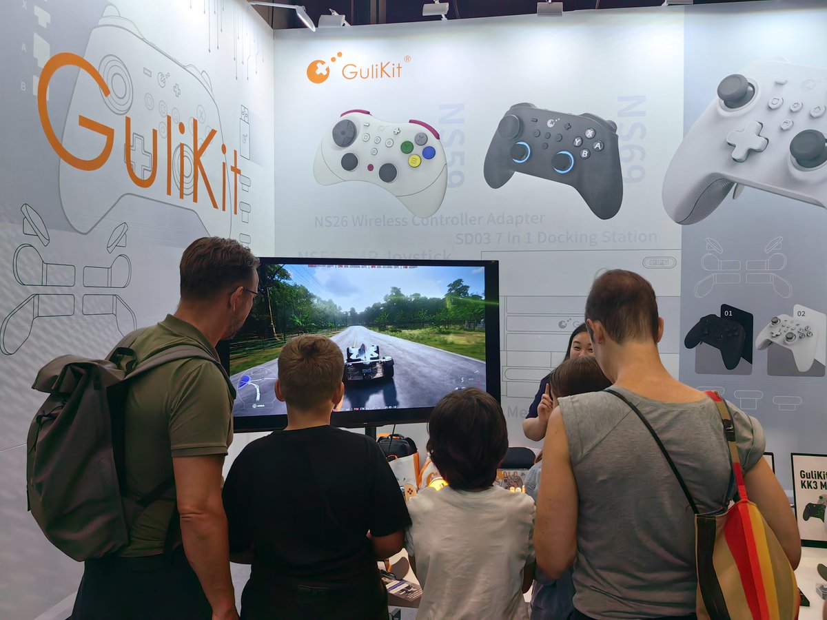 GuliKitDesign's tweet photo. The last day at #gamescom2024.Play many games and win a prize back at GuliKit booth. Happy gaming. https://t.co/XSfSNQwtSy