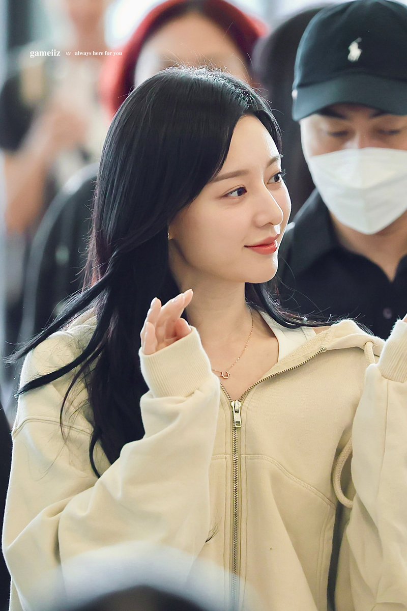 240825 Kimjiwon at BKK 
บ๊ายบายนะคะพิคนสวยยยยย ไว้เจอกันใหม่นะคะ 🫶🏻✨🤏🏻

#ประเทศไทยมีคิมจีวอนแล้ว 
#BeMyOneInBKK #KimJiWon 
#김지원 #คิมจีวอน