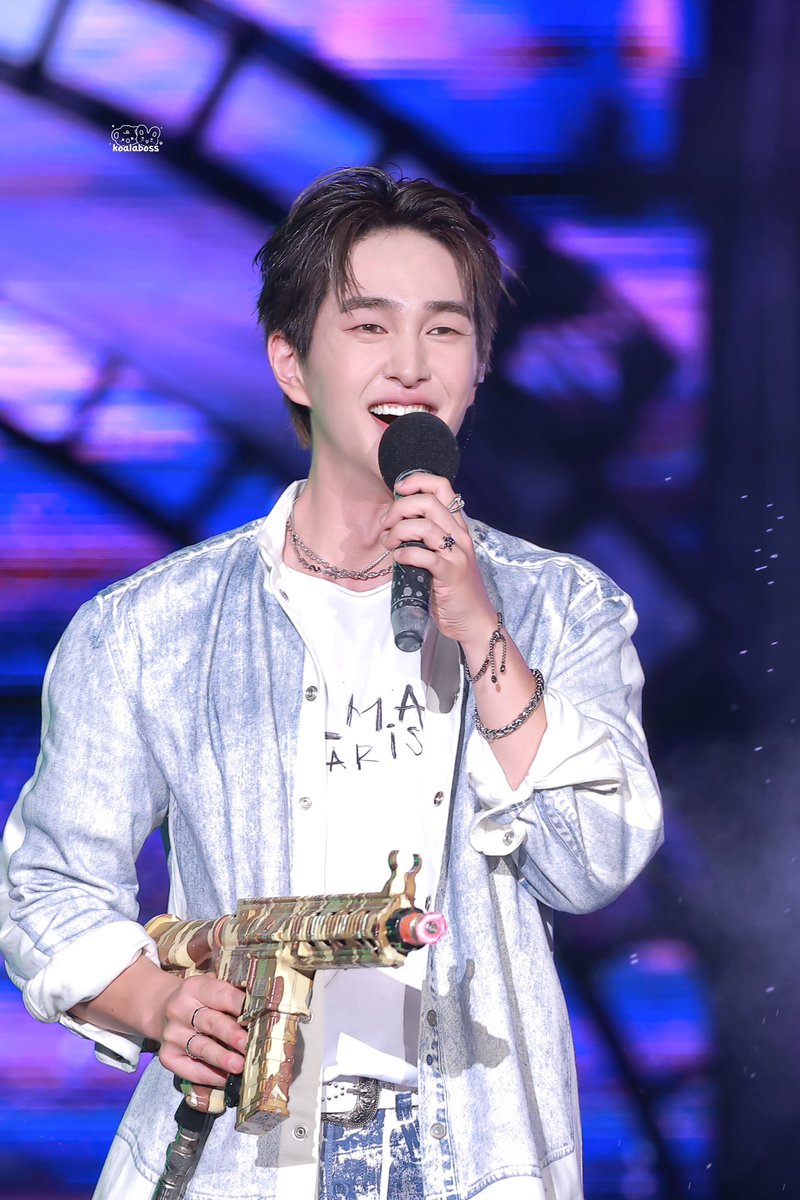koalaboss1214's tweet photo. 240824 온유 워터밤 HQ

🔫😁💦                                              🙌🏻🫣

#온유 #ONEW #オンユ #이진기 https://t.co/99167QhDMG