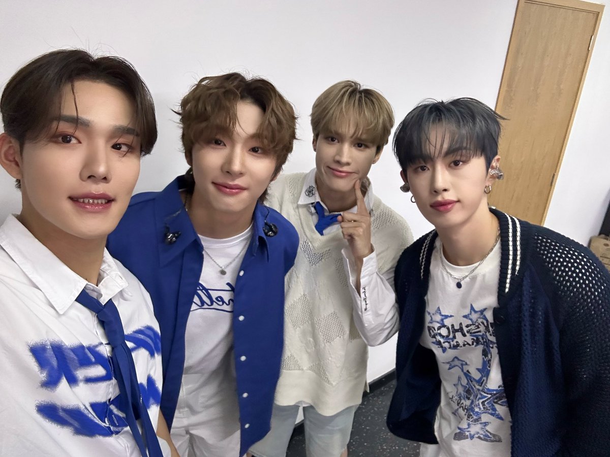 BDU4official's tweet image. [📸]
B.D.U First World Tour for Wishpool: Flash &amp;amp; Light 💫

Thank you, Bogota 👋🏻
We cherish every moment with Bogota 💞

#BDU #비디유 #BDUtourforWISHPOOL
#BDU_In_Bogotá #Colombia