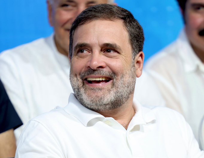 आज इंडिया गठबंधन के समर्थकों को जोड़ने का दिन है। 

पोस्ट को बुकमार्क, रीपोस्ट करें और आईडी कमेंट करें !

कमेंट करने वालों को सभी साथी आपस में फॉलो करें !