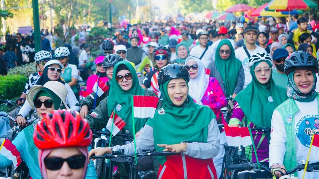 Rohmi-Firin Siap Daftar ke KPU NTB, Diantar Ribuan Pendukung dan Pimpinan Partai Koalisi dlvr.it/TCLJ0s #lopermedia #loperberita #loperkoran #korandigital #loperdigital #loperonline