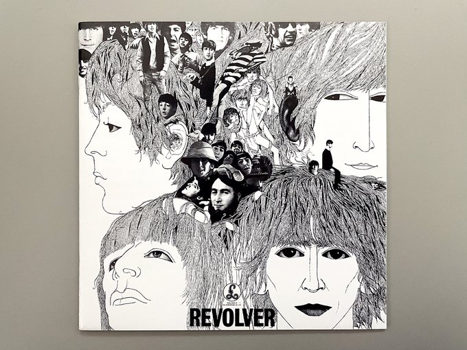 おはようございます🌤今日はビートルズの『リボルバー』を聴いています。🎶ここでも、あそこでも、そしてどこででもお昼過ぎです。 