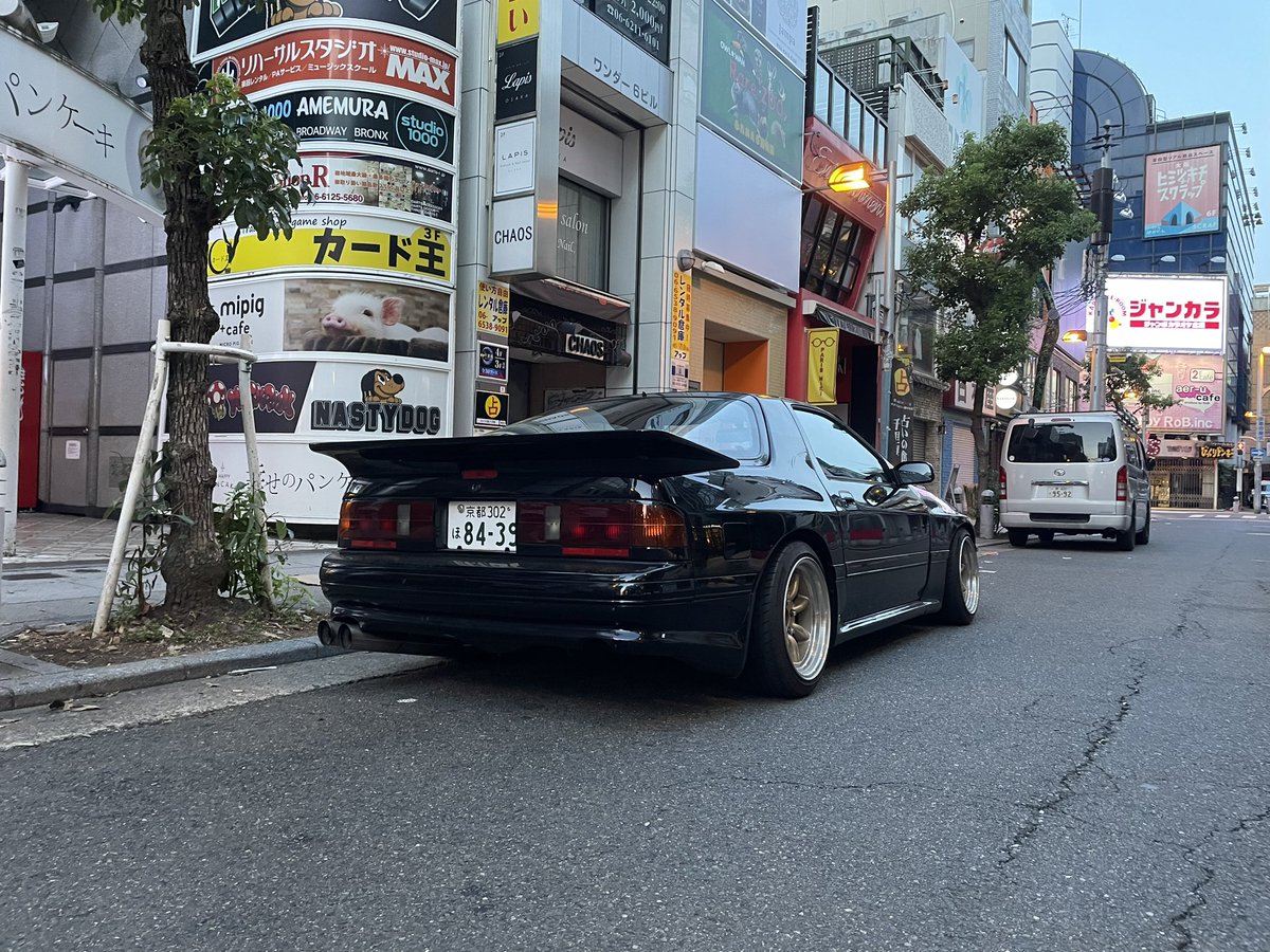 hinachinn12051's tweet image. 18が乗るFCです！
分からない事だらけなので色々教えて下さい😣💦
#fc3s #rx7 #rx7fc #mazda #ロータリー