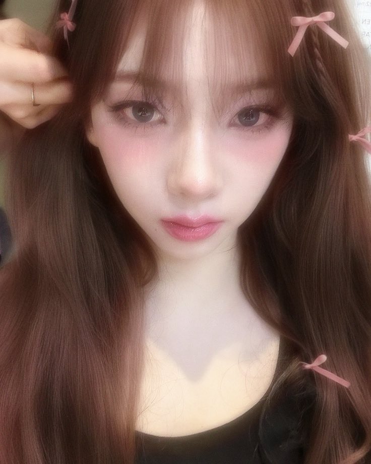 zb1note's tweet image. ⋆𐙚₊˚⊹♡ hii i’m min i’m not new to #studytwt #archivetwt but i’m looking for more moots! 🧸🎀

♡ ‘04 , 3rd yr nursing student
♡ any pronouns, based in cst
♡ likes: k-pop, sweet treats &amp;amp; calico critters

♡ / ↻ to be moots! ^~^