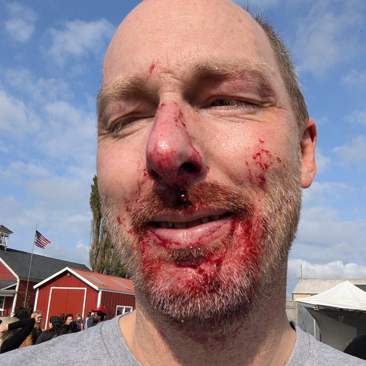 The_AngryGiant's tweet image. I did not, in fact, defend my title.
#PieEatingContest