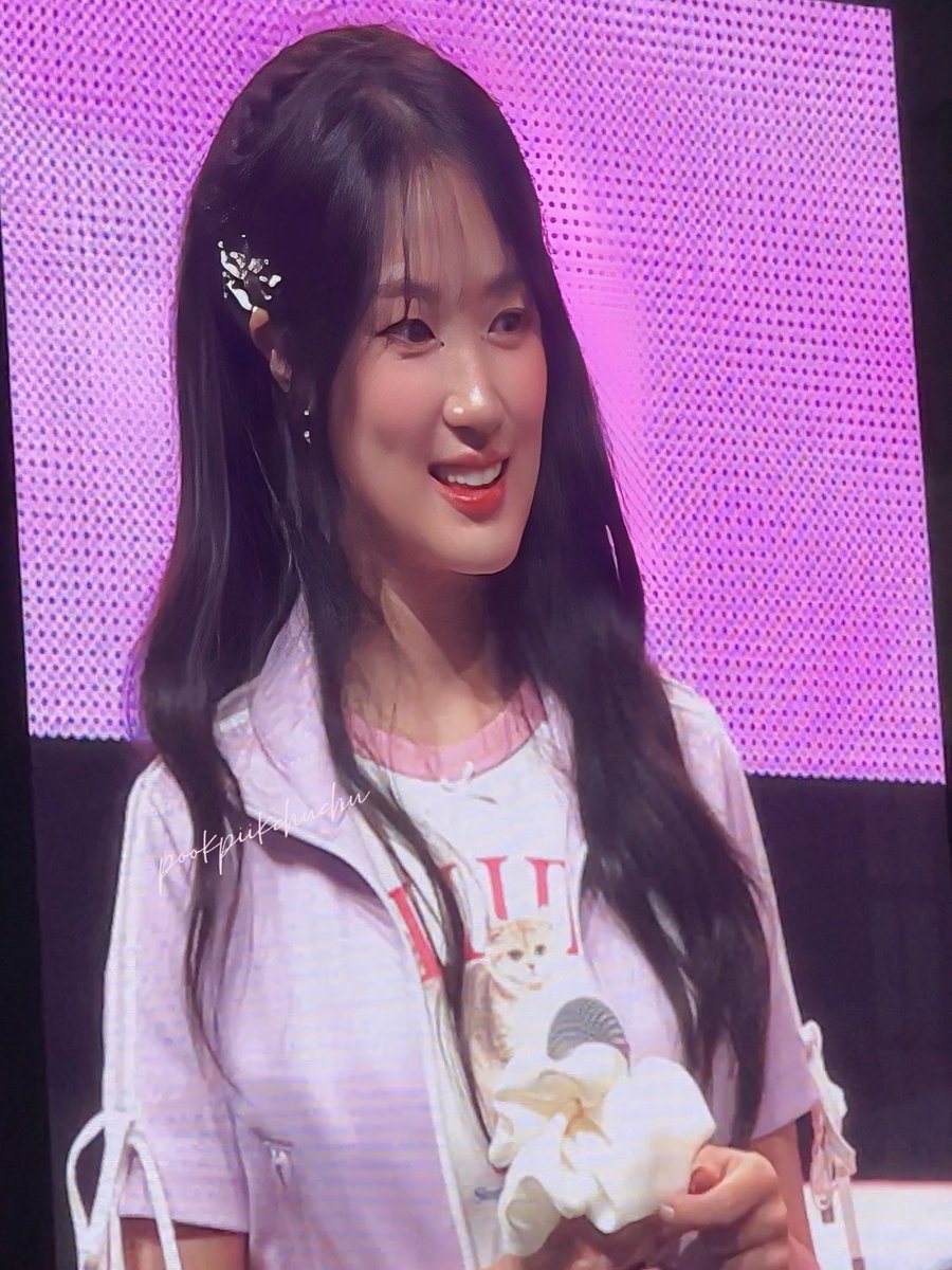 pookpiikchuchu's tweet photo. …..ไม่รักก็บ้าแล้ววววว ☺️😊😍🩷🥰🫠😘
#김혜윤 #KimHyeYoon #คิมฮเยยุน 
#Hyeppiness #KimHyeYooninTaipei
#Aug24th2024 https://t.co/sMydgi8nLL