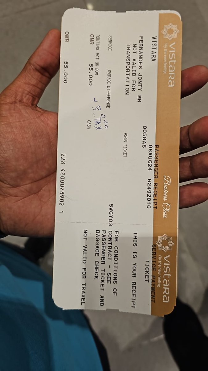 Btfflux's tweet photo. @airvistara @Flipkart I pre-booked 40kg baggage for Muscat-Goa, but Vistara couldn't see it at the airport. Had to pay 55 OMR to upgrade to business class for the luggage, even though the flight was almost empty! Flipkart also wrongly demanded extra fees. #CustomerServiceFail https://t.co/8VVbP29ft4