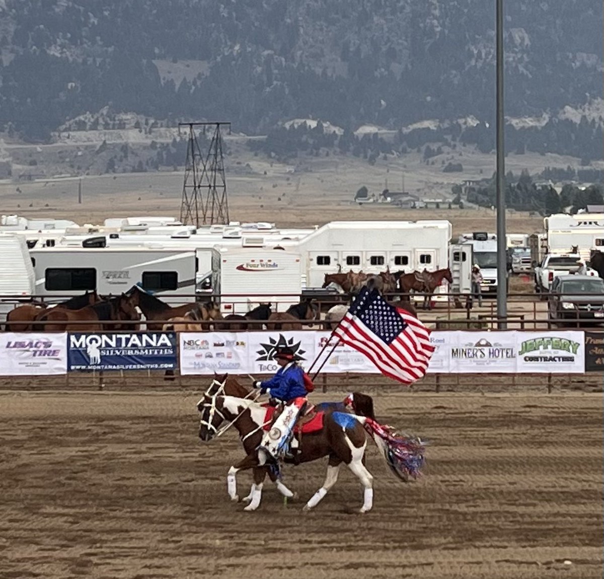 BrzozowskiRob's tweet image. Saturdays are for the rodeo.