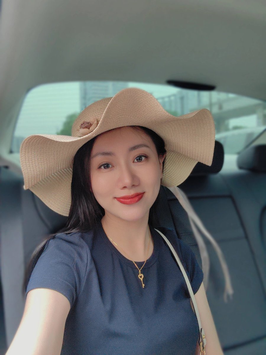 phunutrungnienu's tweet photo. Vợ đi làm thư kí kiêm bình chứa tôn của sếp, chồng con nào biết cảnh này
Mỗi lần đi công tác là lại cho đồng nghiệp + sếp xả tinh vui chơi giải trí giải toả sinh lí https://t.co/jNg9iQ3n8G