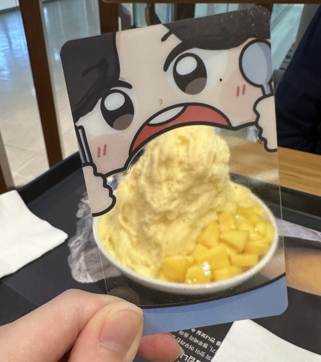 와앙지후니랑 빵언니랑 같이 냠냐미💛