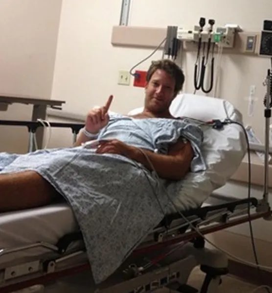 barstoolsports's tweet photo. “You gotta be a sick mf to stay up late for the Hawaii Delaware State game” 

Me: https://t.co/1wPsPLIcdj