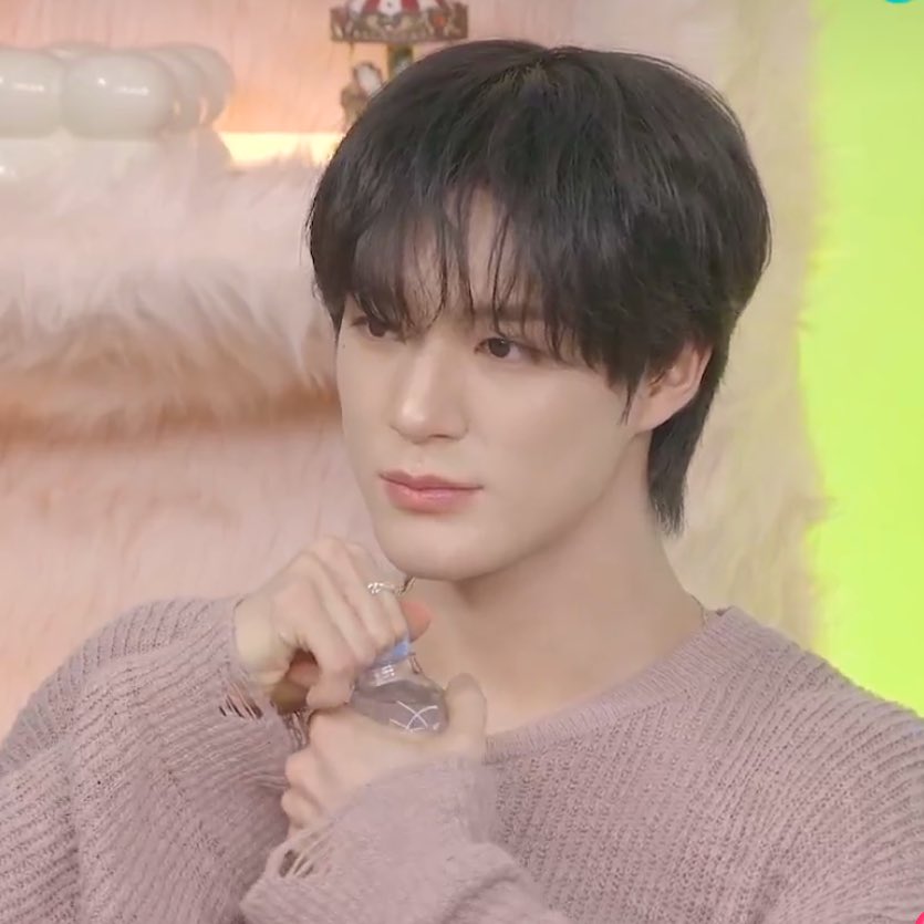 dive_into_nct's tweet image. 오늘 훈녀달란트ㅅㅂ 존나 예쁨