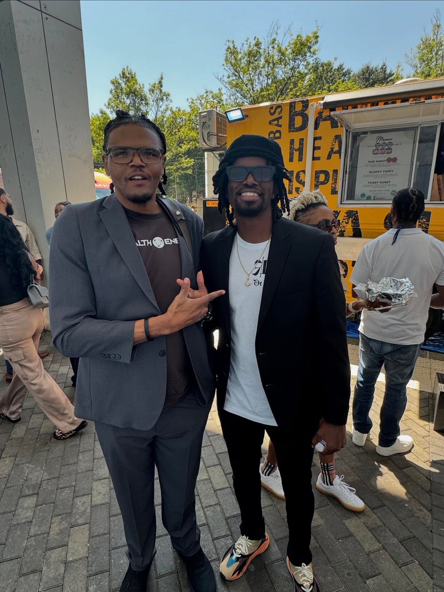 ArthurJoneslll's tweet image. Mab Ties! 🙏🏾✨💙🤘🏾🏁 🔗🔒 #LockUp #Spr08 #BlueBonicPleague #ElPlaga #1213 🤝🏾💪🏾🖤🤍 #ATL ✖️#Cali 😀🫡👑