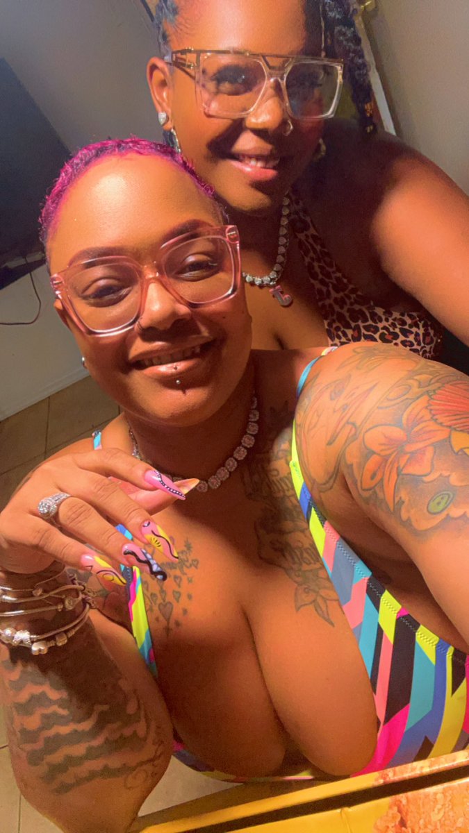 THICKNANE's tweet photo. THATS MY BESTIE THATS MY BESTIE BBW AND PROUD https://t.co/dfY29DfHnA