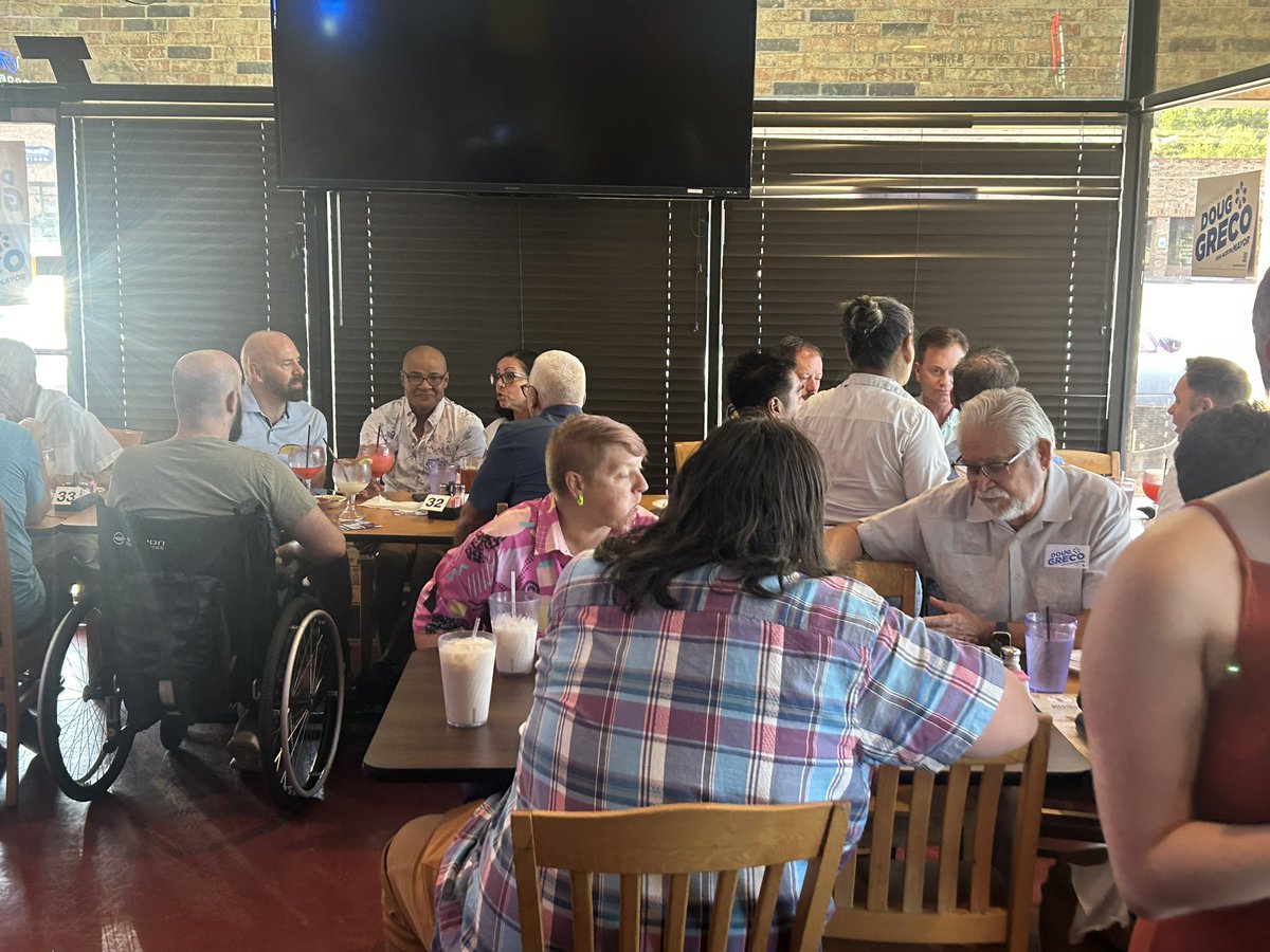 DougGrec's tweet photo. More pics to come, but just sharing a few I snapped from our Greco for Mayor campaign volunteer appreciation event tonight at La Posada on Westgate. Please chip in on my birthday weekend to support our grassroots campaign https://t.co/vKvNhx5bGx #grecoforaustin #ATX https://t.co/xdqJNcRb8G