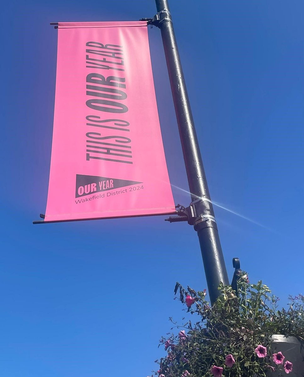 ace_thenorth's tweet image. Having watched the dragon yesterday exploring the streets of Wakefield for #OurYear2024, very excited to see this world-first largest human-operated puppet, from @ace_national National Portfolio Organisation @triggerstuff, take to the skies later! #Thehatchling #ACEsupported 🐉