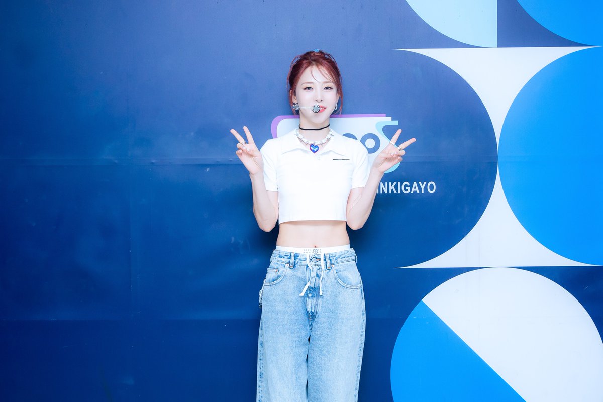 [👔] 240825 #착장인가

잠시 후 오후 3시 25분!
#인기가요 에서 만나요❤

#문별 #MoonByul #내_친구의_친구_얘기인데 <a href="/RBW_MAMAMOO/">마마무(MAMAMOO)</a>