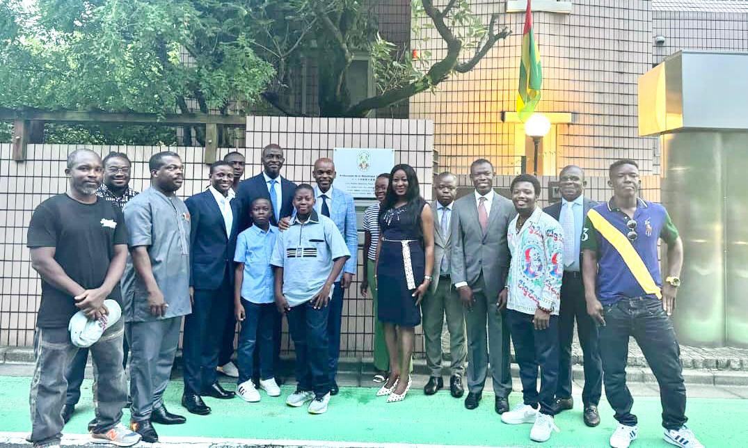 rdussey's tweet photo. Très impressionné par le dynamisme de la petite communauté des Togolaises et
Togolais de la diaspora vivants au #Japon . Le Président @FEGnassingbe et le @GouvTg travaillent sans relâche pour répondre à vos doléances. ..Vive la diaspora togolaise. #APA #HCTE https://t.co/9pNkybcp9B