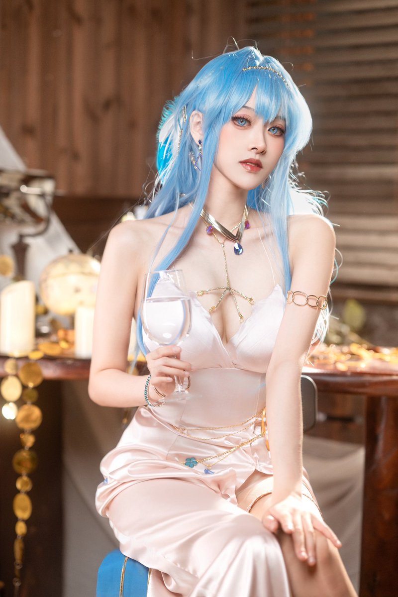 ヘルム　NIKKE 

📷<a href="/Nianlixixing/">念璃惜星</a> 

#NIKKE #ニケ
#NIKKEcosplay
