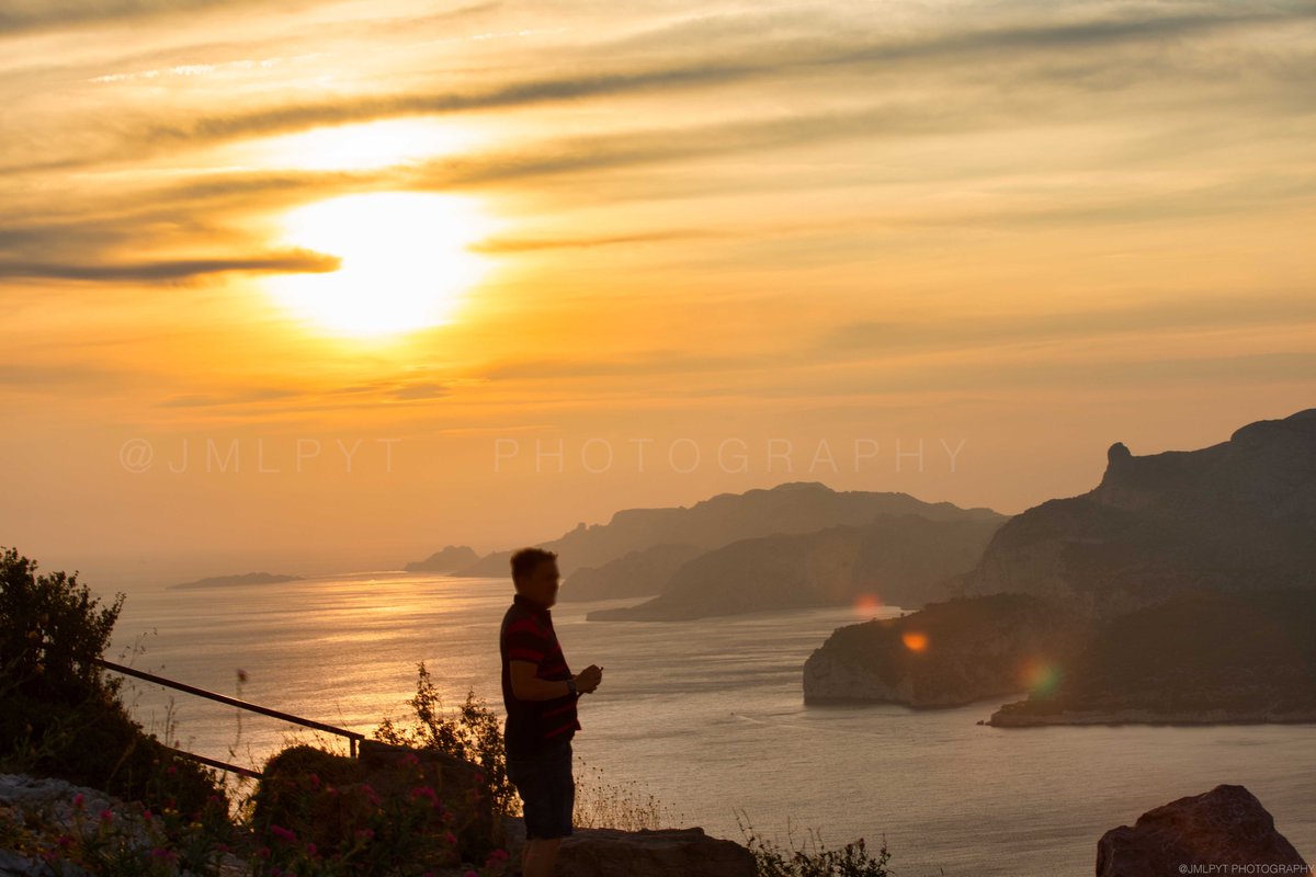 jmlpyt's tweet photo. Cap Canaille par la route des crêtes qui surplombe Cassis et la Ciotat.
#regionsud #maregionsud #jmlpyt #photographer #photography #shootuploadrepeat #gettyimagescontributor #cotedazurfrance #cassis #cassisfrance #laciotat #ciotat #laciotattourisme #capcanaille https://t.co/GMg6JlZIXS