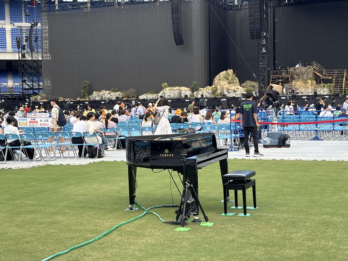 polepolecolumbo's tweet photo. 最高だった‼️
#日産スタジアム
#藤井風
#藤井風日産スタジアムライブ
#FeelingGood https://t.co/dtEvRh606G