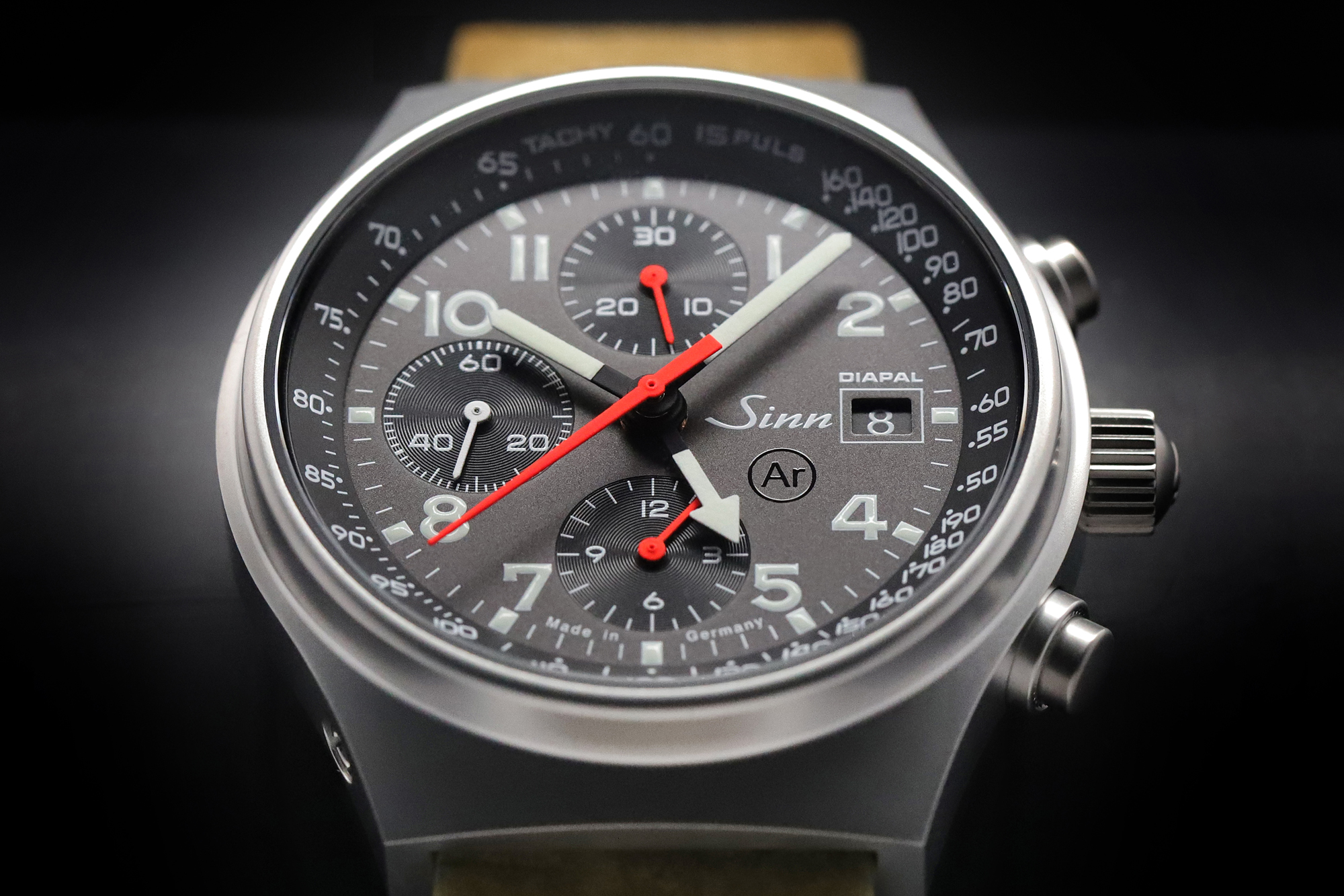 Sinn Spezialuhren on X 144 St DIAPAL the World Time Chronograph. https t fgZEDV63wy https t 8fgkdlEzg8 X
